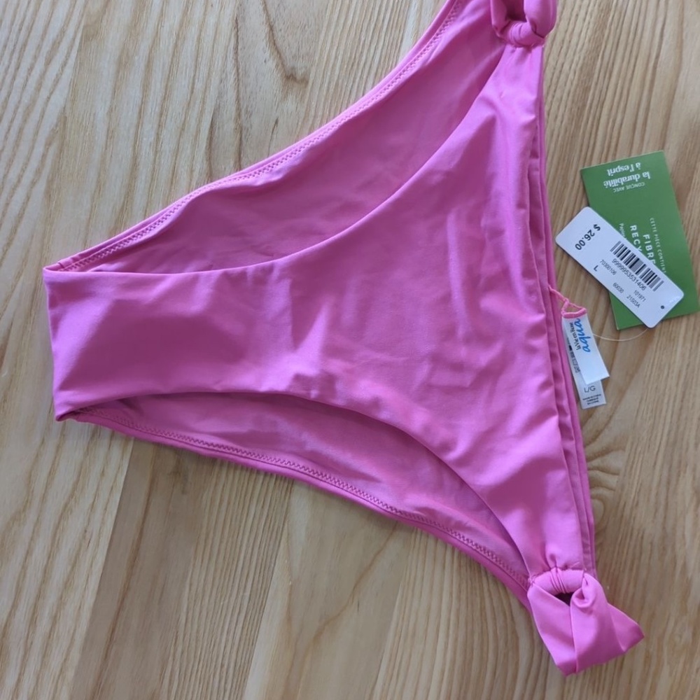 (2/30$) La Vie En Rose New Mixed swimsuit bottoms in pink color.
